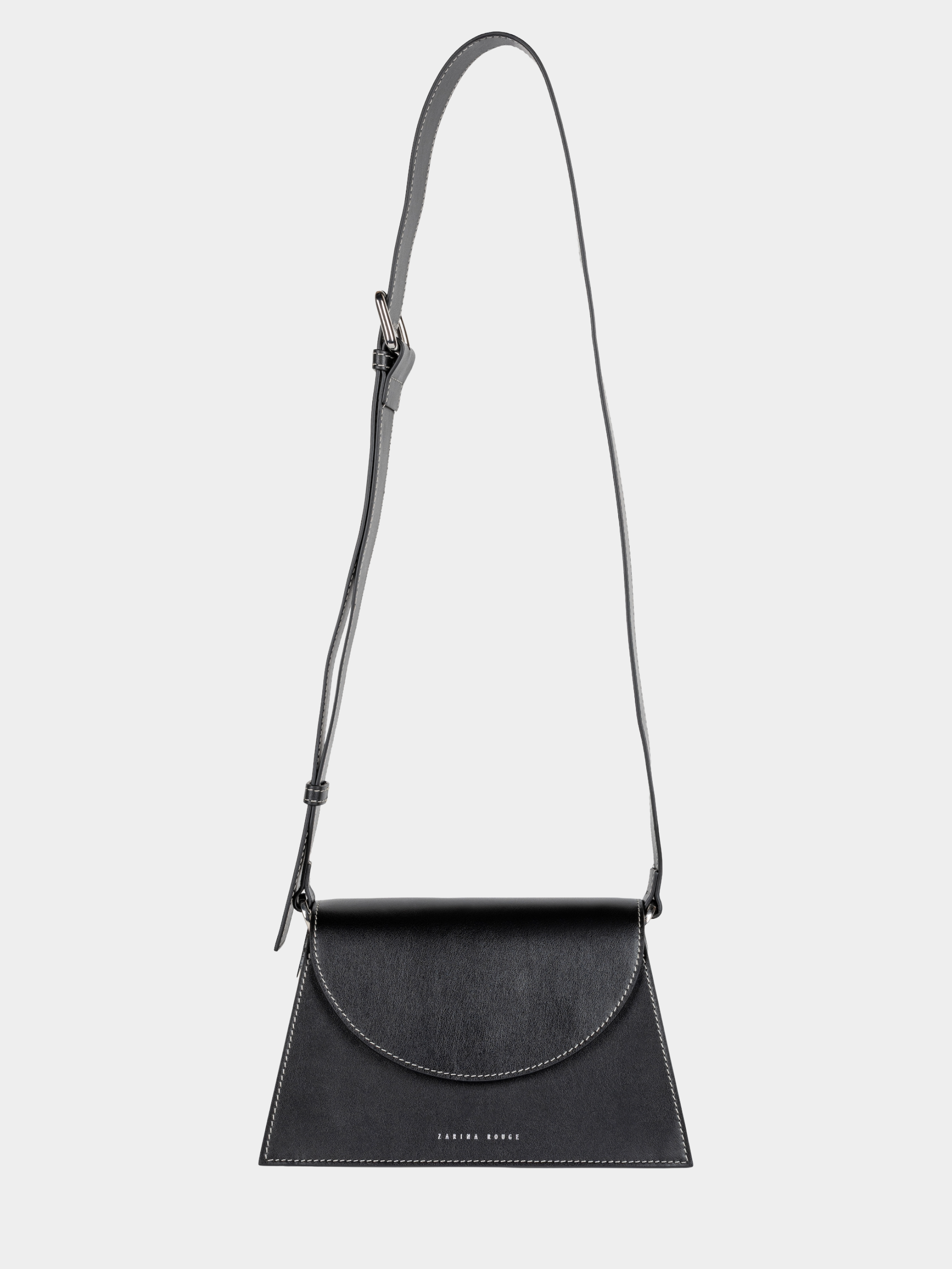 Mara en noir