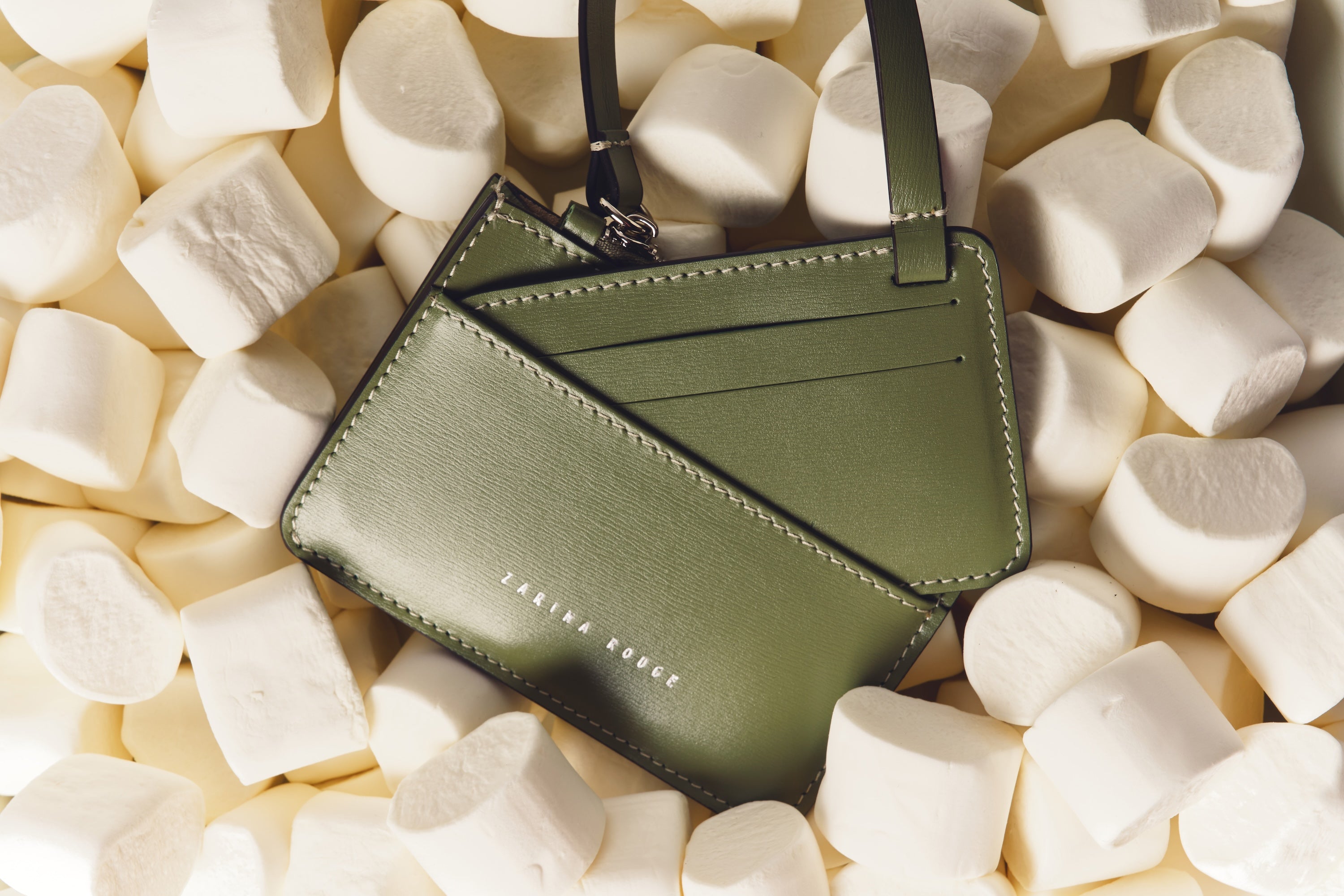 Lou Wallet in Kiwi